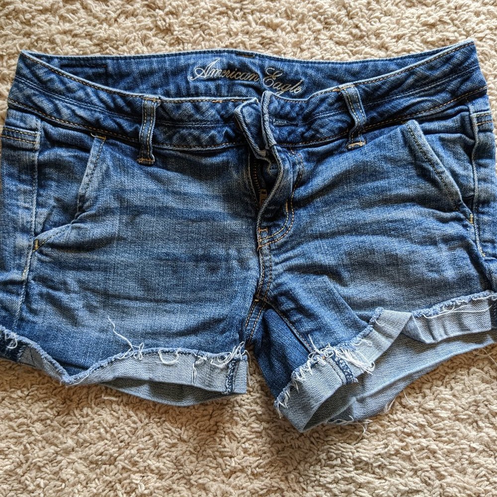 American Eagle Mid Rise Shorts